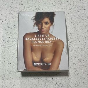 Nordstrom Lift It Up Backless Strapless Plunge Bra - Nude -B Cup